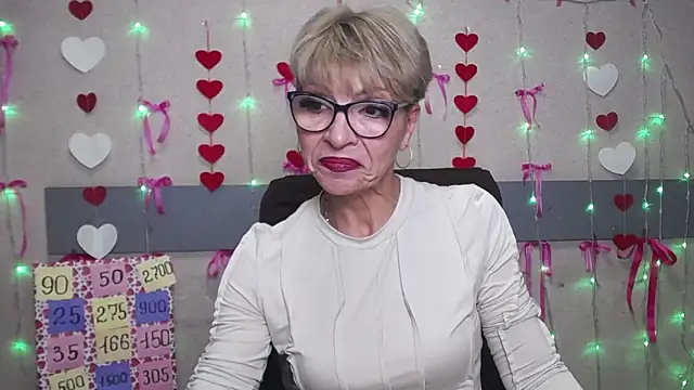 Snapshot of EllaBonito chatting on 02/05/25, 09:36 EllaBonito online show from 02/05/25, 09:36