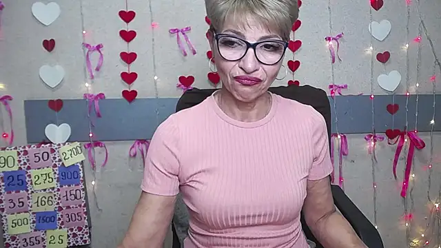 Snapshot of EllaBonito chatting on 02/07/25, 03:52 EllaBonito online show from 02/07/25, 03:52
