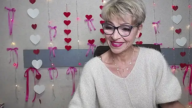 Snapshot of EllaBonito chatting on 02/10/25, 06:20 EllaBonito online show from 02/10/25, 06:20