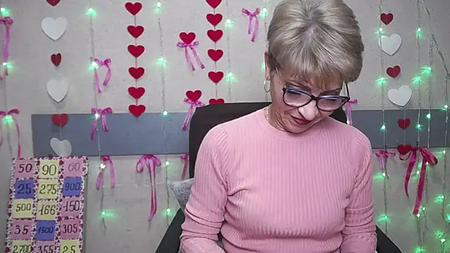 Snapshot of EllaBonito chatting on 02/24/25, 06:38 EllaBonito online show from 02/24/25, 06:38