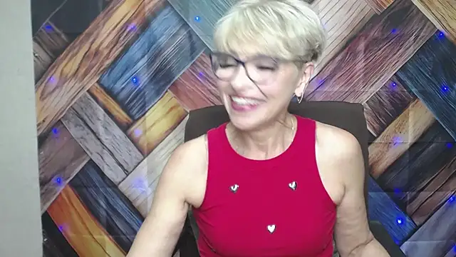 Snapshot of EllaBonito chatting on 09/23/25, 05:21 EllaBonito online show from 09/23/25, 05:21