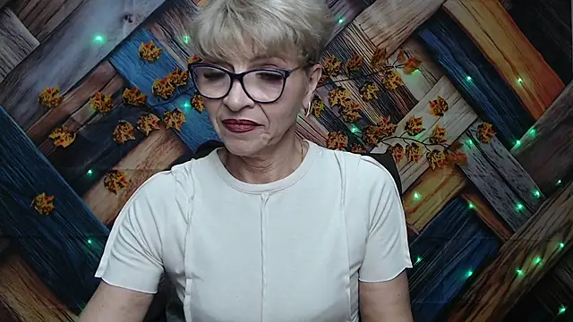 EllaBonito online show from 11/23/25, 06:24