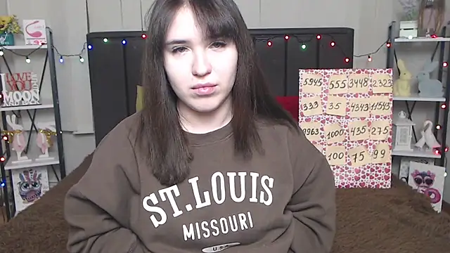 LauraHlot online show from 02/01/25, 10:23