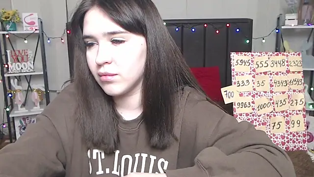 LauraHlot online show from 02/02/25, 05:32