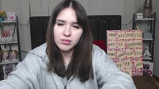 LauraHlot online show from 02/03/25, 12:58