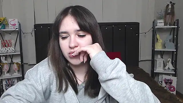 LauraHlot online show from 02/03/25, 04:25