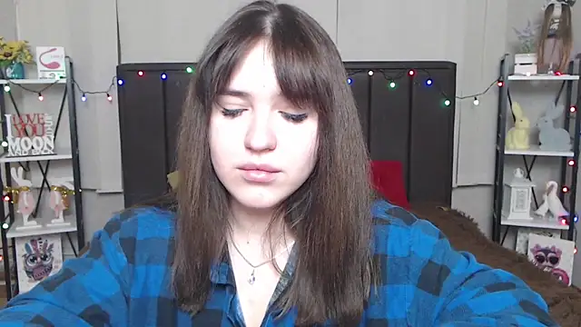 LauraHlot online show from 02/11/25, 12:49