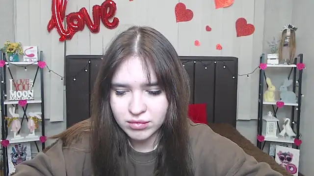 LauraHlot online show from 02/13/25, 10:11