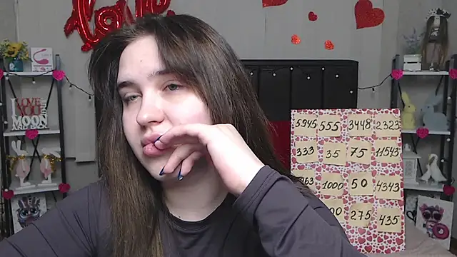 LauraHlot online show from 03/02/25, 01:04