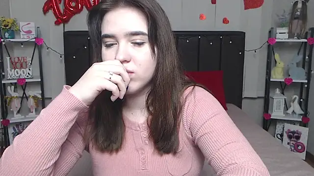 LauraHlot online show from 03/03/25, 09:48