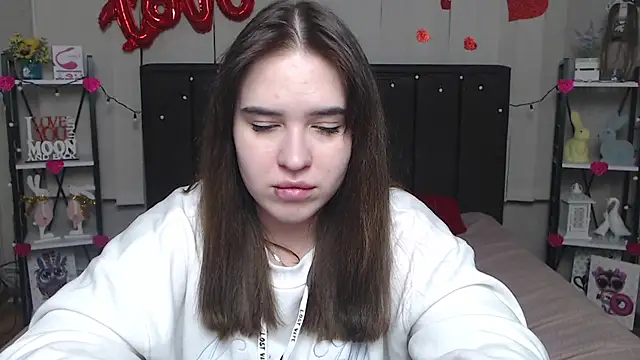 LauraHlot online show from 03/07/25, 04:57