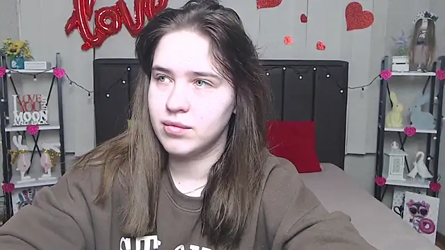 LauraHlot online show from 03/10/25, 06:34