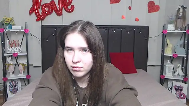 LauraHlot online show from 03/11/25, 01:37