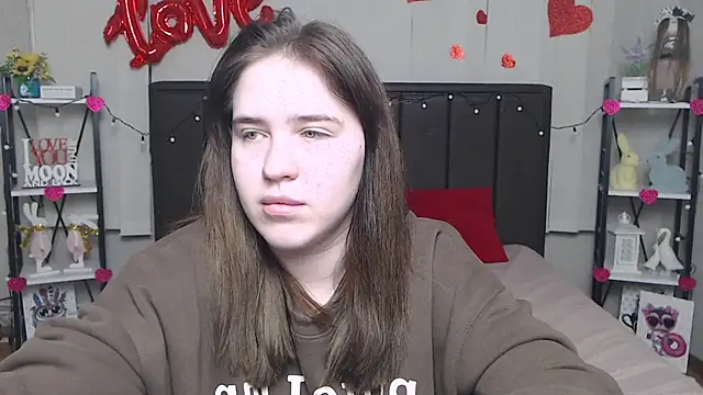 LauraHlot online show from 03/11/25, 04:43