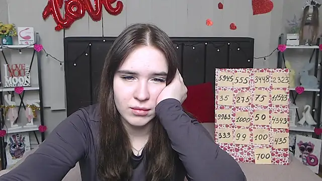 LauraHlot online show from 03/21/25, 04:18