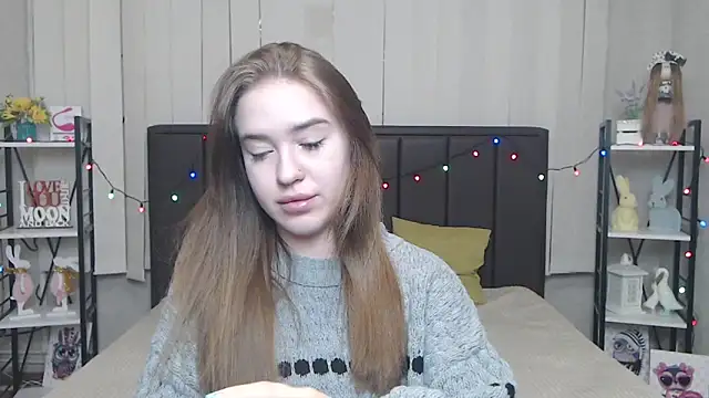 LauraHlot online show from 09/10/25, 05:51