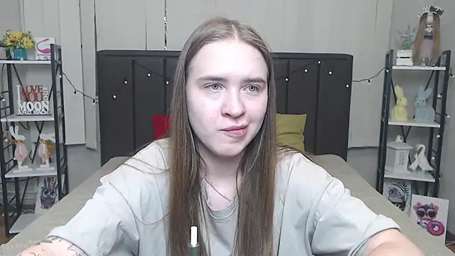 LauraHlot online show from 09/12/25, 06:08