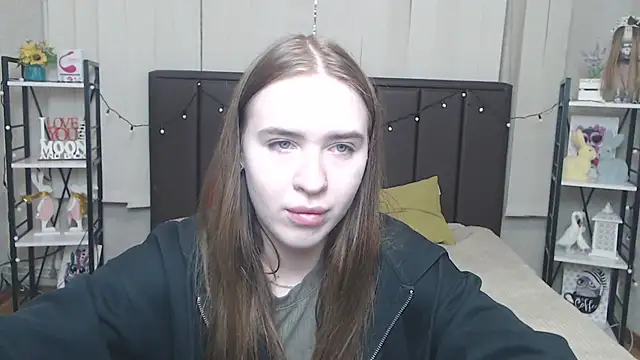 LauraHlot online show from 09/16/25, 06:20