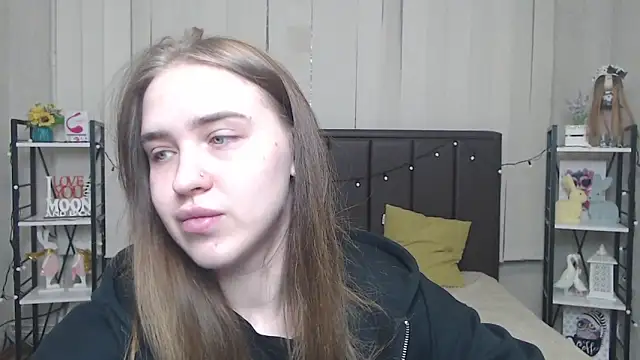 LauraHlot online show from 09/20/25, 06:03