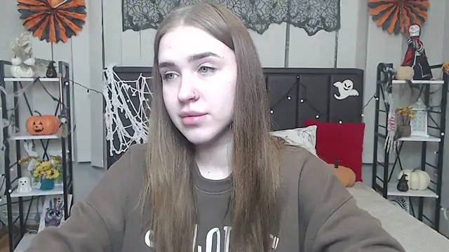 LauraHlot online show from 10/20/25, 07:03