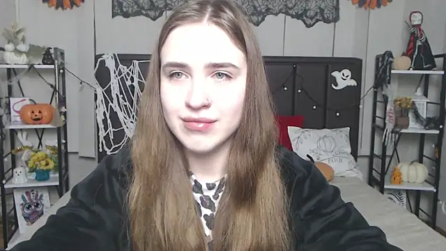 LauraHlot online show from 11/13/25, 06:34