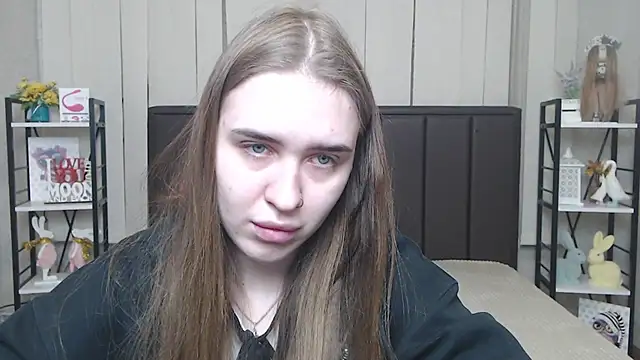 LauraHlot online show from 11/26/25, 07:26