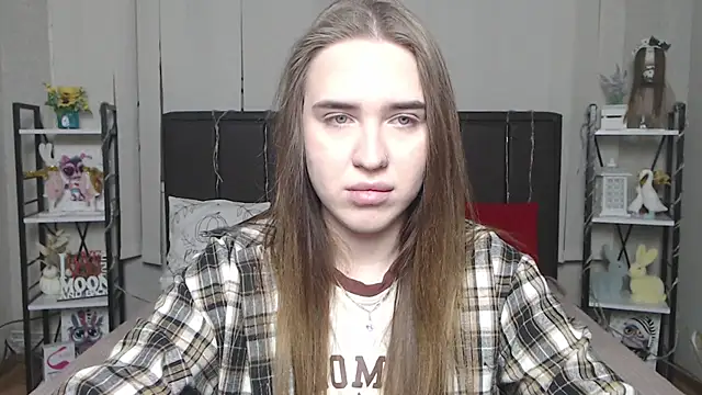 LauraHlot online show from 01/15/26, 06:44