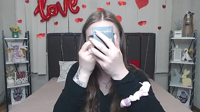 LauraHlot online show from 03/17/26, 06:06