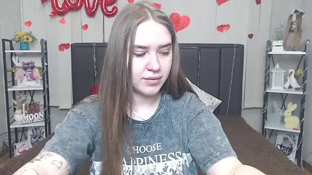 LauraHlot online show from 05/12/26, 05:48
