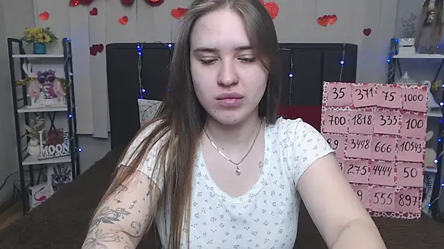 LauraHlot online show from 05/21/26, 06:42