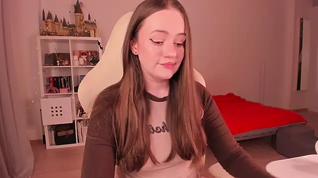 WalkingGirl online show from 09/27/25, 05:51