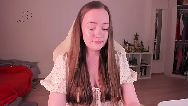 WalkingGirl online show from 11/12/25, 06:08