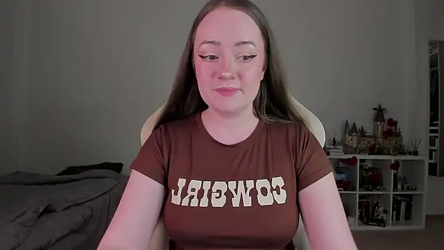 WalkingGirl online show from 02/17/26, 10:38