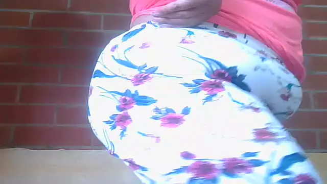 Snapshot of jones-scarlet chatting on 02/20/25, 05:18 jones-scarlet online show from 02/20/25, 05:18