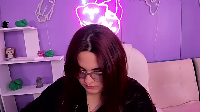 Camiila Osorio online show from 11/10/25, 07:46