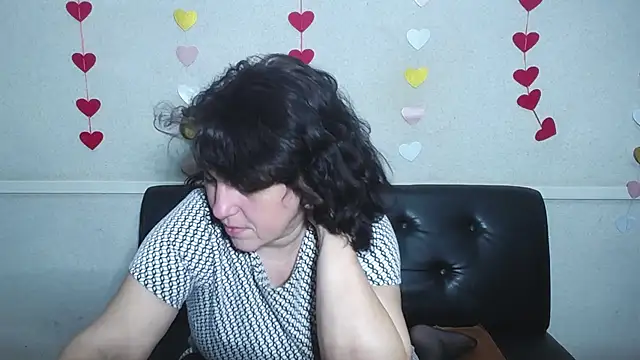 Snapshot of LuciaMii chatting on 01/27/25, 03:37 LuciaMii online show from 01/27/25, 03:37