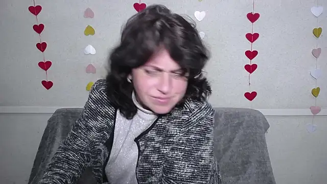 Snapshot of LuciaMii chatting on 02/20/25, 12:19 LuciaMii online show from 02/20/25, 12:19