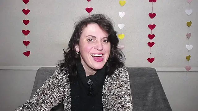 Snapshot of LuciaMii chatting on 02/22/25, 01:22 LuciaMii online show from 02/22/25, 01:22