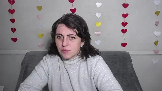 Snapshot of LuciaMii chatting on 02/24/25, 06:04 LuciaMii online show from 02/24/25, 06:04