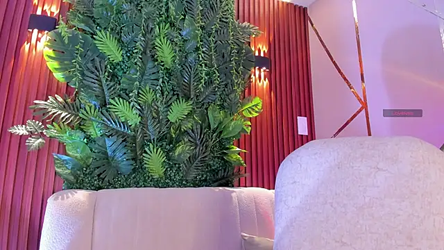 Snapshot of foxxxmegan chatting on 10/31/25, 03:13 foxxxmegan online show from 10/31/25, 03:13