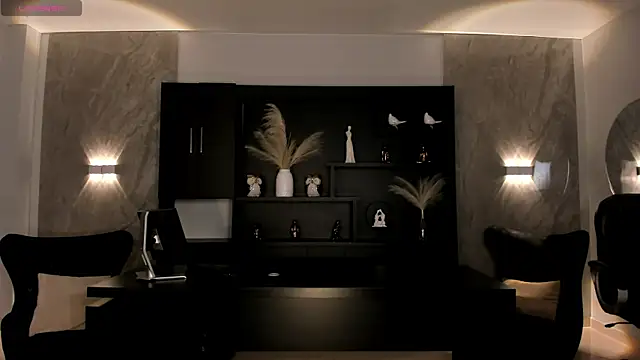 Snapshot of ValeriaVelvet chatting on 10/17/25, 12:08 ValeriaVelvet online show from 10/17/25, 12:08