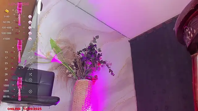 Karla-Ebony online show from 09/12/25, 02:06