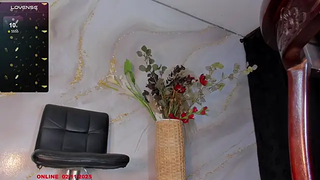 Karla-Ebony online show from 11/02/25, 01:35