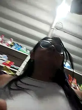 Linda Lars online show from 11/26/25, 02:56