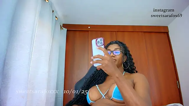 Snapshot of sweetsarasofia chatting on 01/10/25, 04:20 sweetsarasofia online show from 01/10/25, 04:20