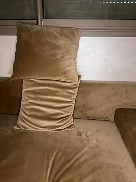 RachaCharmouta online show from 01/11/25, 01:22