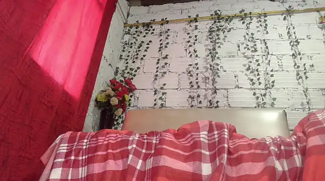 Snapshot of Goddexxxvane chatting on 03/04/25, 05:03 Goddexxxvane online show from 03/04/25, 05:03