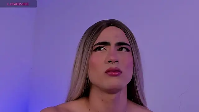 Snapshot of JESSI_NAOMI chatting on 02/25/25, 01:30 JESSI NAOMI online show from 02/25/25, 01:30