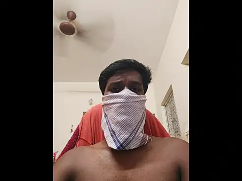 Snapshot of boy_BeardGallery chatting on 10/14/25, 01:01 boy BeardGallery online show from 10/14/25, 01:01