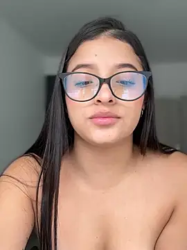 Snapshot of Arilw chatting on 12/12/24, 05:37 Arilw online show from 12/12/24, 05:37